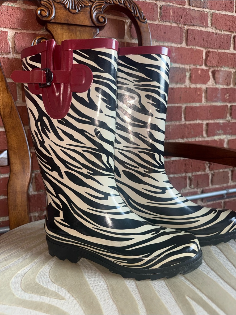 Austin Trading Co Zebra Print Rain Boots Women’s Size 6 Burgundy Y2K